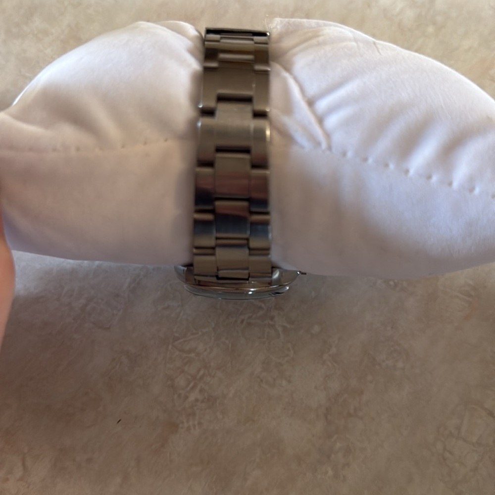 Rolex Oysterdate Black Dial Silver Case Watch - Picture 16 of 16